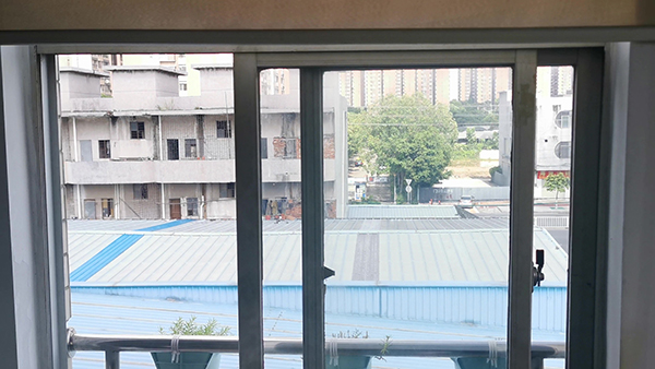 爱情的路上,两个人就好,三个人太多